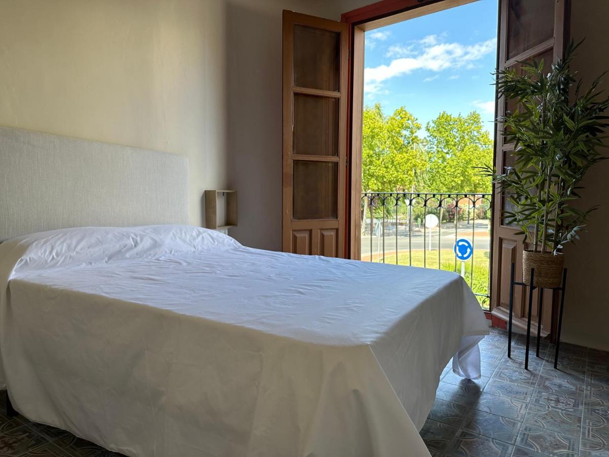 Apartamento Puente De Piedra ログローニョ エクステリア 写真