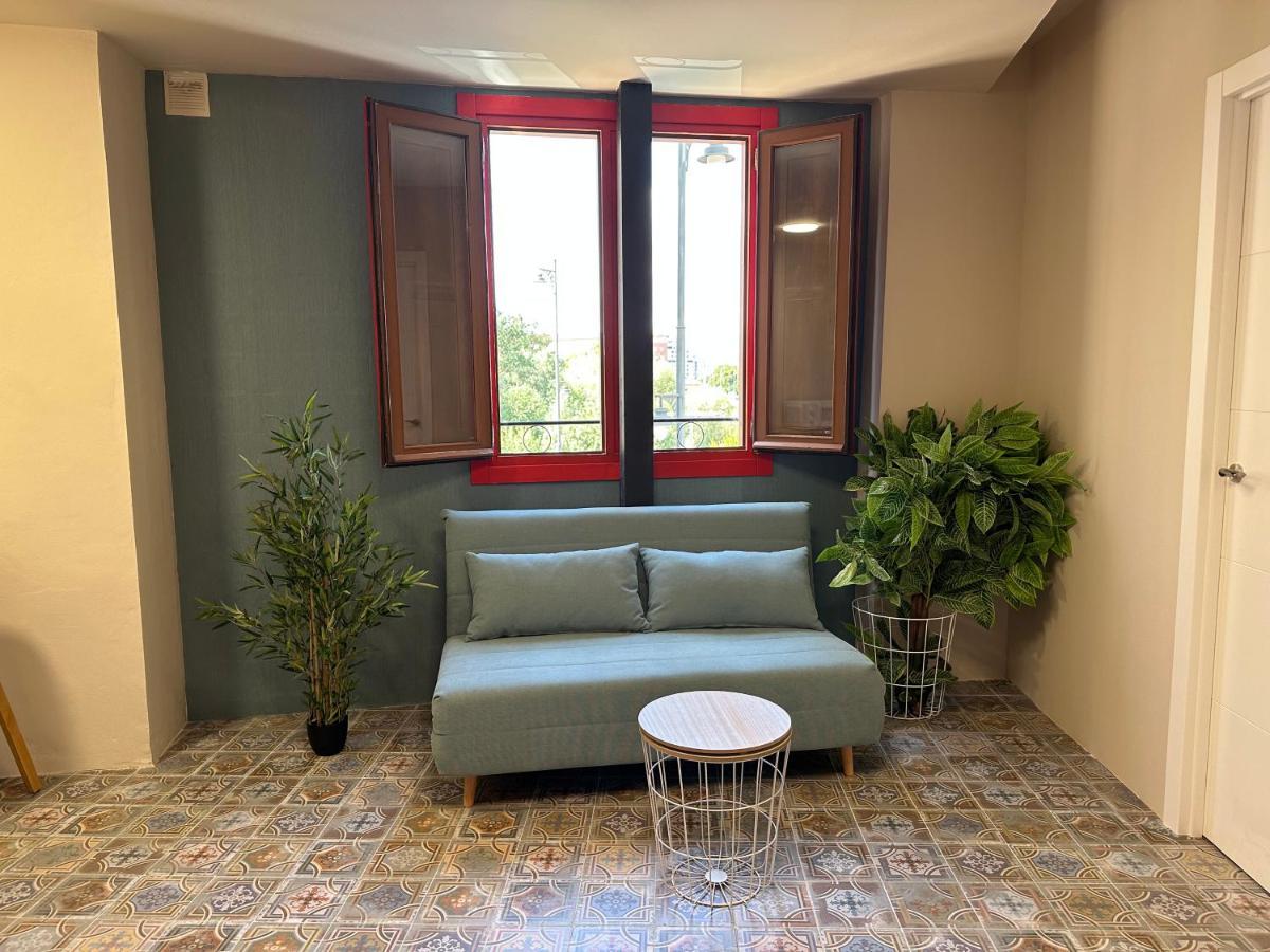 Apartamento Puente De Piedra ログローニョ エクステリア 写真
